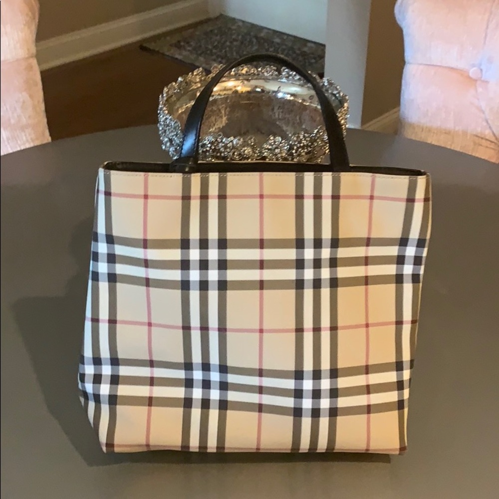 Burberry tote
